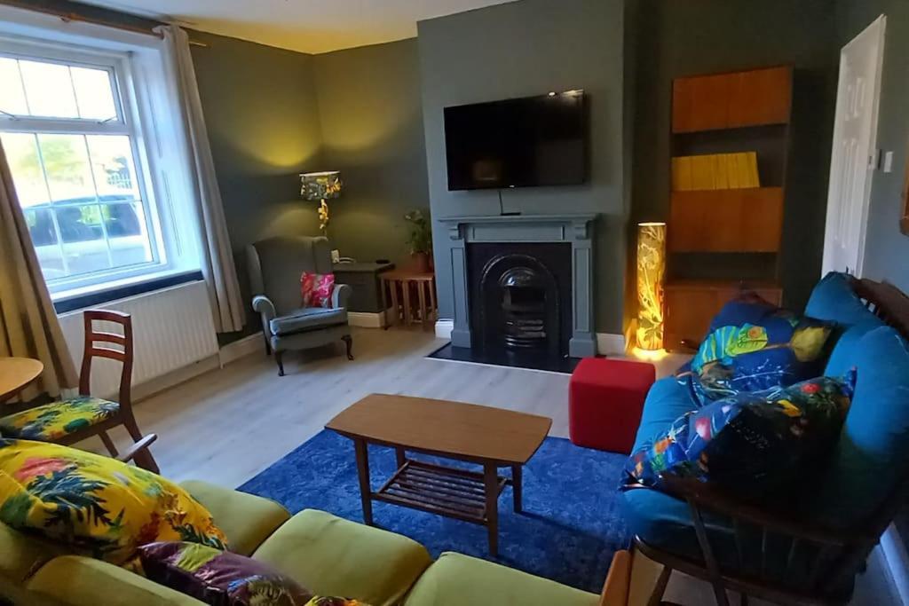 Peaceful Home From Home - Spacious 3 Bedroom House Accommodating 7 - Ideal For Families And Workers Gateshead Exterior foto